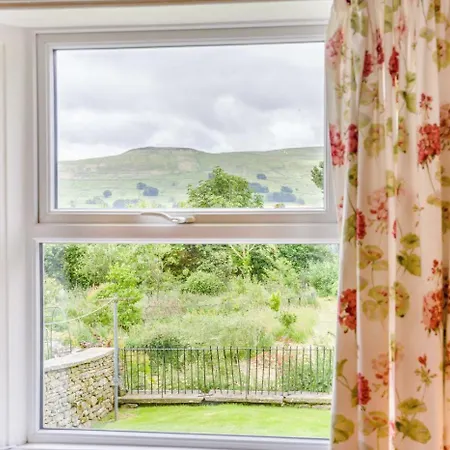 2 Bed In Sedbusk Oc-l44913 *